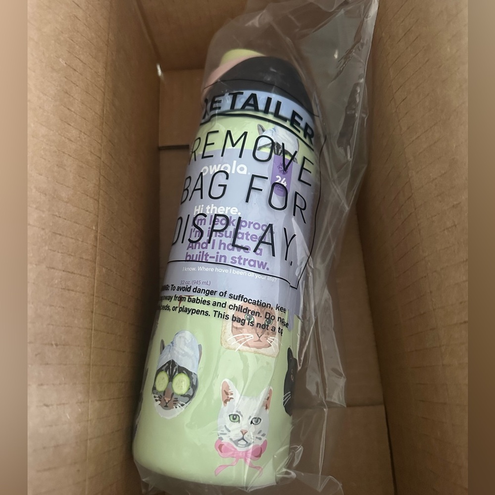 Owala UO Exclusive FreeSip 32 oz
Water Bottle Cat Collage NWT 🐈 - Picture 3 of 3
